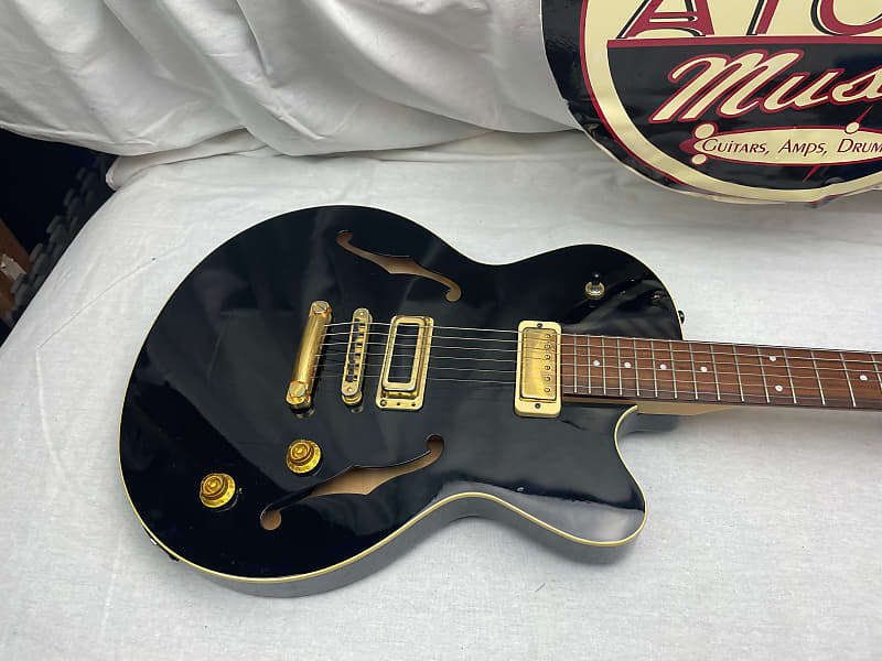 Yamaha AEX520 aex 520 Semi-Hollowbody Guitar - Black