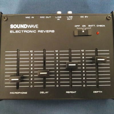 LAST PRICE DROP ! Soundwave (Realistic) Electronic Reverb - BBD Delay / Fuzz [Never used - In Box] image 2