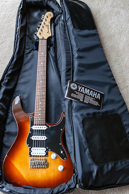 Yamaha Pacifica PAC412V Old Violin Sunburst incl padded gig bag