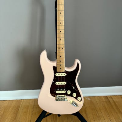 Fender Special Run American Professional Stratocaster, HSS, Shell Pink, Roasted Maple Neck 2019 - Shell Pink image 2