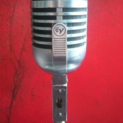 Vintage 1940's Electro-Voice 726 dynamic cardioid microphone Chrome w cable image 4