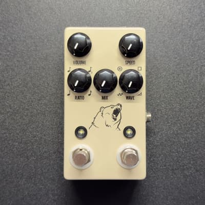 JHS Kodiak Tremolo | Reverb