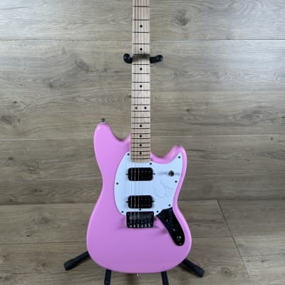 Squier FSR BULLET® COMPETITION MUSTANG® HH Lake Placid Blue Squier FSR BULLET® COMPETITION MUSTANG® HH Lake Placid Blue