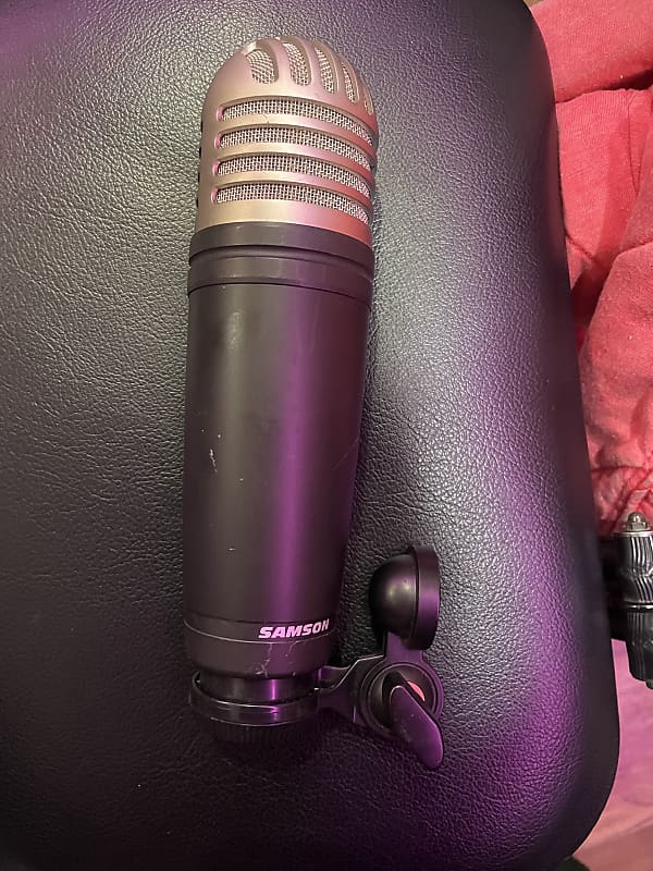 Samson MTR101 Wired Microphone with Microphone Clip image 1