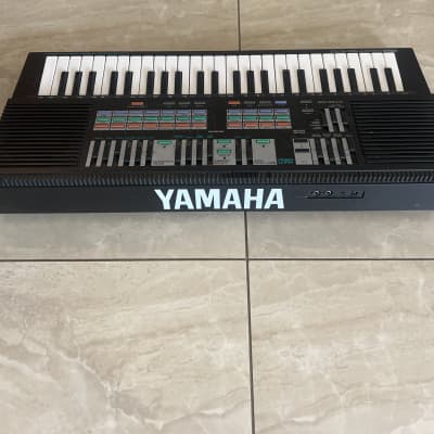 Yamaha PSS-570 FM Synthesizer image 3