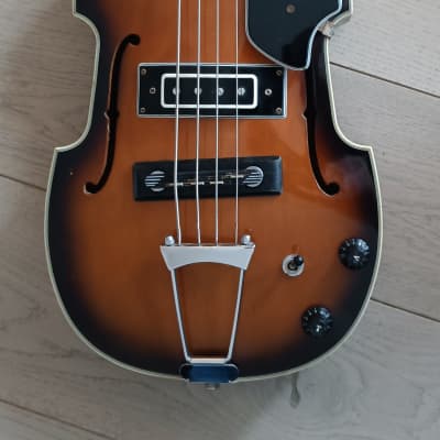 Conrad Violin Bass 1960s - Sunburst image 4