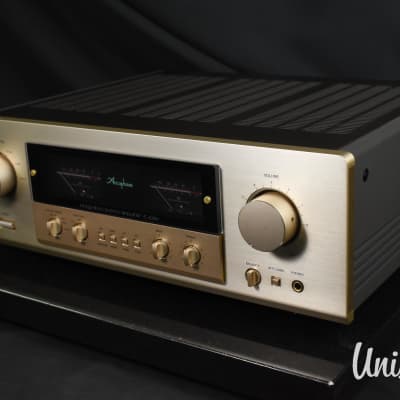 Accuphase E-306V Integrated stereo amplifier in very good condition image 2