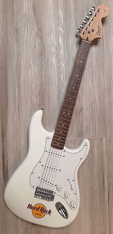Squier AFFINITY SERIES ストラト　ジャンク　ハードレリック Squier AFFINITY SERIES ストラト ジャンク ハードレリック