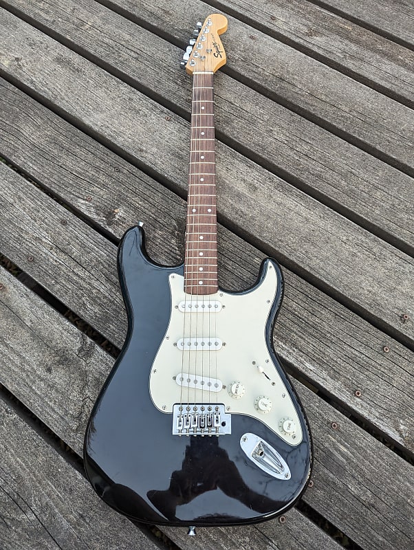 Squier by Fender Strat Special Edition image 1