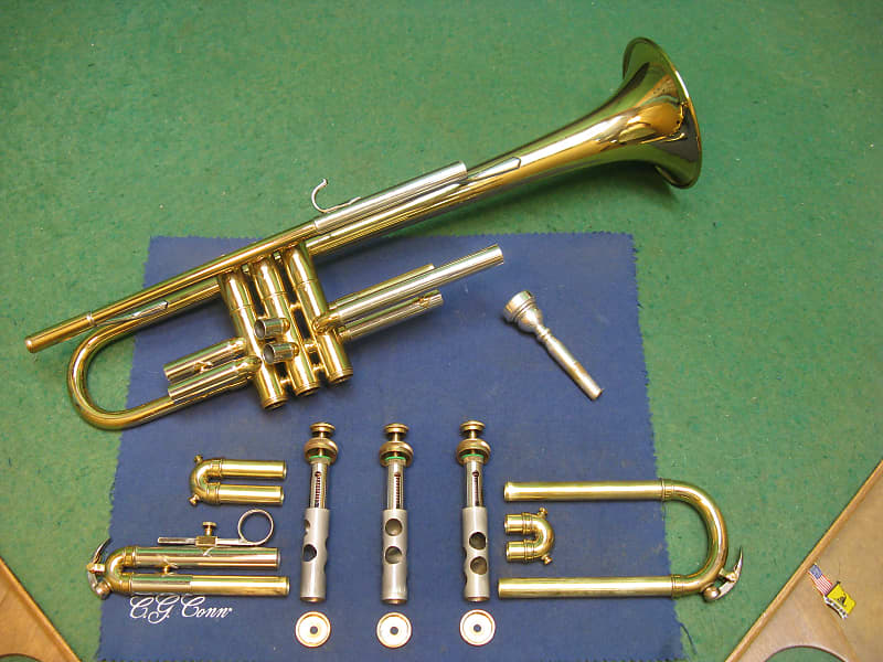 E.K. Blessing Trumpet Elkhart 1966 - Reconditioned - Case & Blessing 13  Mouthpiece