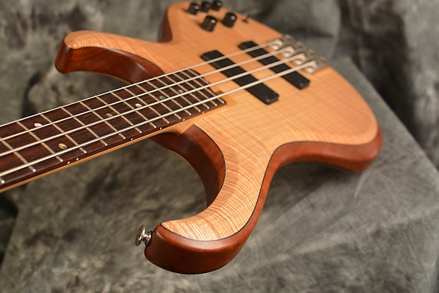 Ibanez btb 1000 online