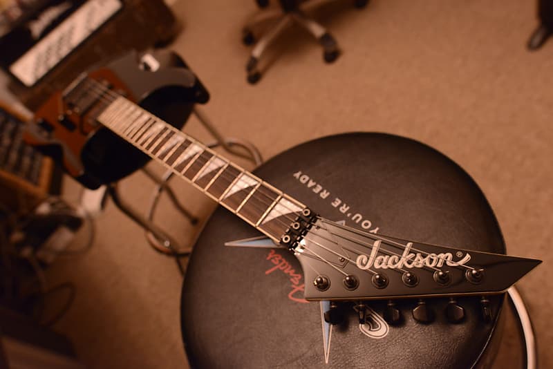 Jackson Japanese Dinky DK2 Reverse Headstock EMG-HZ Kirk Jackson Japanese Dinky DK2 Reverse Headstock EMG-HZ Kirk