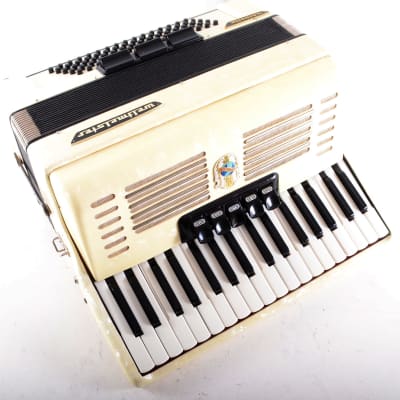 Rare German TOP Quality Accordion Weltmeister Unisella - 80 bass, 8 switches + Original Hard Case & Straps - Video image 18