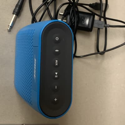 Bose  Soundlink Color Portable Speaker - Blue image 2