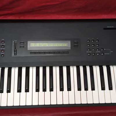 Korg M1 1988-1989 BLACK 61 KEYS CULT CLASSIC SYNTH Work perfect all buttons keys 220V Europe