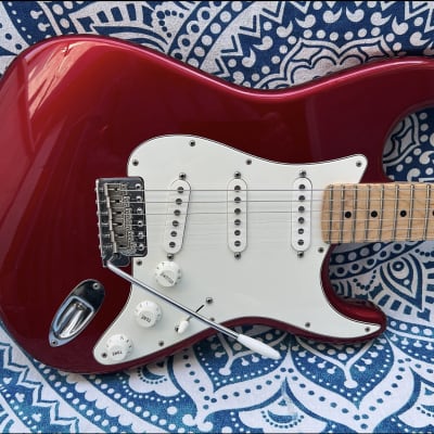 2013 Fender American Special Stratocaster FSR Limited Edition Series with Maple Fretboard - Candy Apple Red for sale