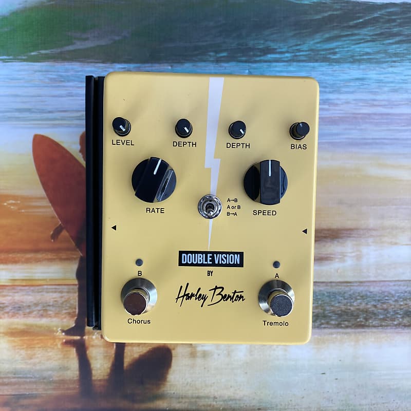 Harley Benton Double Vision Chorus Tremolo dual 2 in 1 dual effect pedal - Yellow image 1