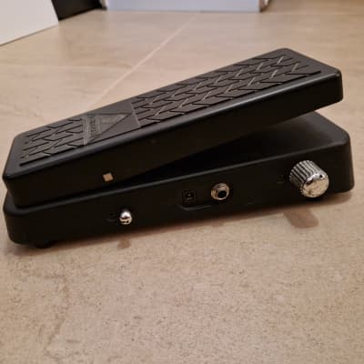 Behringer HB01 Hell Babe Wah Pedal