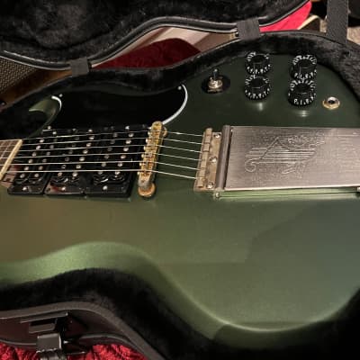 Gibson Mod™ Collection // SG Standard '61 Maestro Vibrola