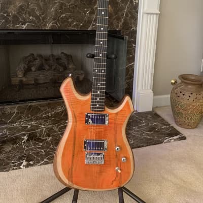 Custom Guitar Rack Curly Maple, Walnut