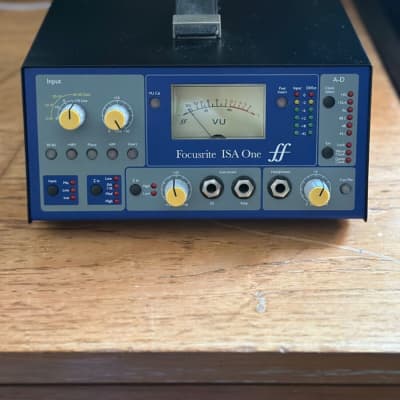 Amazon | Focusrite フォーカスライト マイクプリアンプ/D.I ISA
