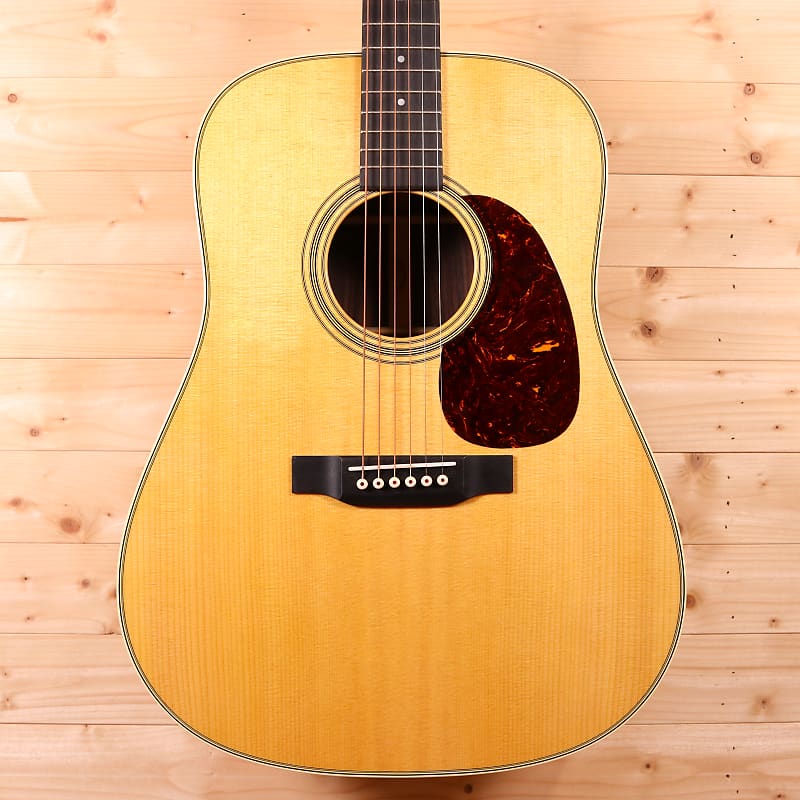 Martin Standard Series D-28 All Solid Sitka Spruce / East Indian Rosewood  Acoustic Guitar