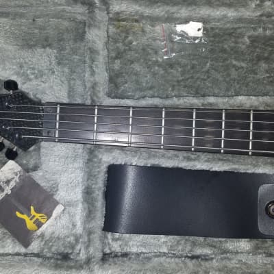 Bogart Blackstone  5 String Bass Frontiers Review then Giveaway image 3