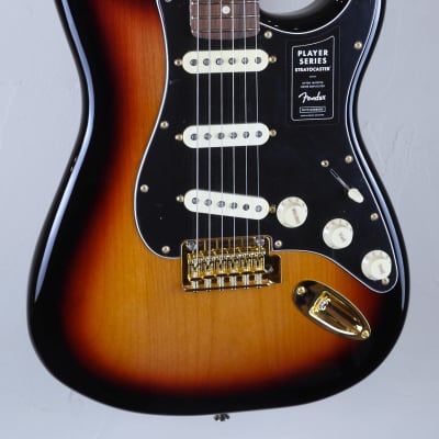 Fender Limited Edition Player Stratocaster 3-Color Sunburst with