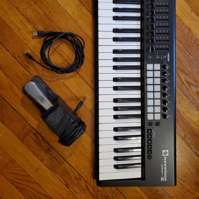 Novation Launchkey 49 MKI MIDI Keyboard Controller 2013 - 2015 - Black
