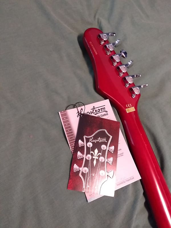 Hagstrom Retroscape Series IMP-CSB Impala Cherry Sunburst