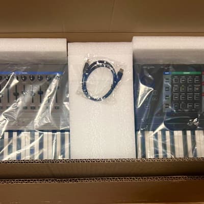 Kurzweil K2700 88-Key Synthesizer Workstation (1 Year Manufacture Warranty) image 1