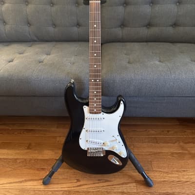 Fender Standard Stratocaster with Rosewood Fretboard 1999 - Black for sale