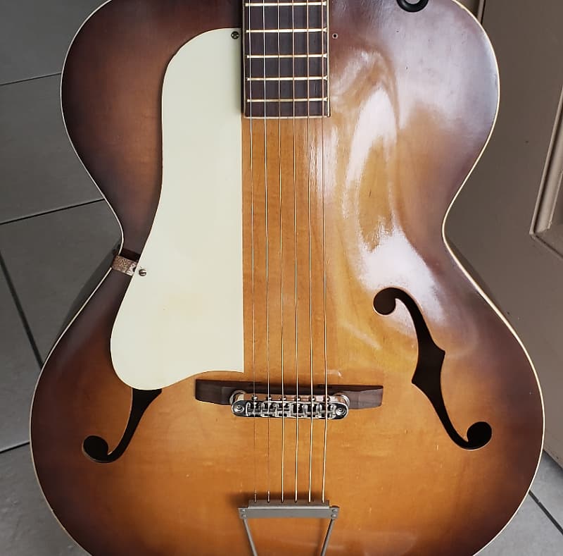 Left handed shop archtop guitar