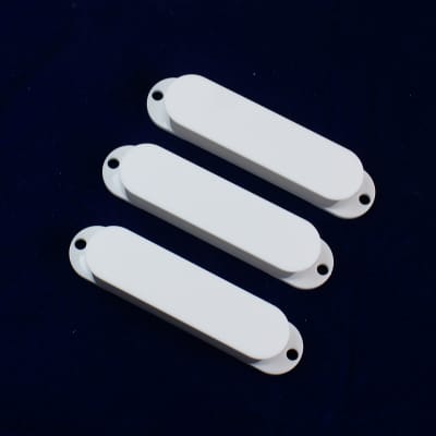 Replacement Strat Style Single Coil Guitar Pickup Cover Set ,No holes /White