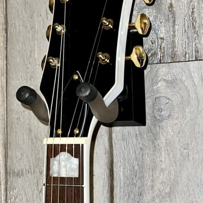 G5422TG Electromatic® Classic Hollow Body Double-Cut with Bigsby® and Gold  Hardware, Laurel Fingerboard, Walnut Stain - Showtime Music