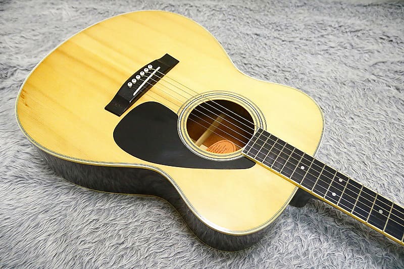 Vintage 1980's made YAMAHA FG-202B Orange Label Acoustic Guitar 