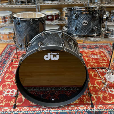 DW Collector's Series Pure Maple 24"/13"/16" Shell Pack in Grey Crystal image 2