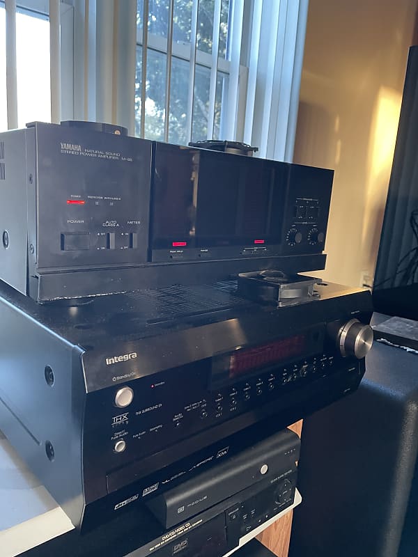 YAMAHA M-85 amplifier  			