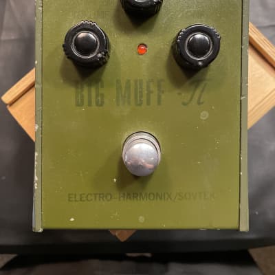 Electro-Harmonix Big Muff Pi V7 (Green Russian) | Reverb