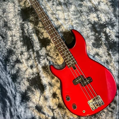 Left-Handed 1998 Yamaha BB300 w/reverse P bass pickup - Candy Apple Red image 4