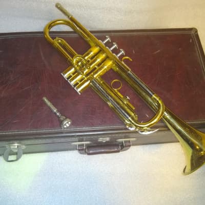 Yamaha YTR-232 Trumpet, Japan with mouthpiece and case image 4
