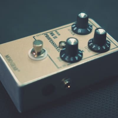 Mojo Gear Professional MkII Fuzz effect pedal replica with OC81D germanium transistors image 4