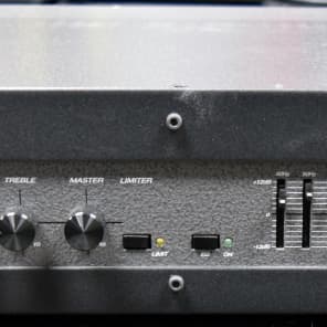 Ampeg B2-RE 450-Watt Rackmount Bass Amp Head