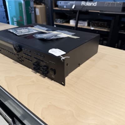 Roland JV-1080 64-Voice Synthesizer Module (Serviced / Warranty / Hip Hop + Drum 'n Bass Card) image 2