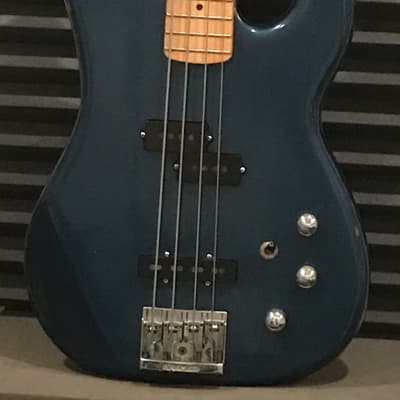 Kramer Baretta Bass w/ Reverse Headstock, 24 Frets, Neck Thru Body,  Varitone & Dual Rail PUs *RARE* | Reverb