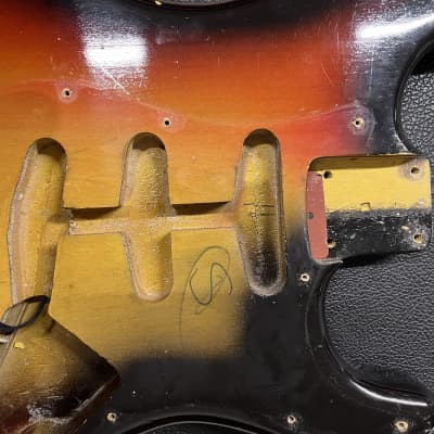 Fender Stratocaster 1965 - Three Tone Sunburst image 22