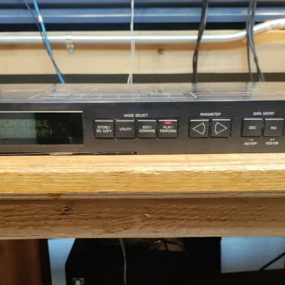 Yamaha TX81Z Rackmount FM Tone Generator SERVICED