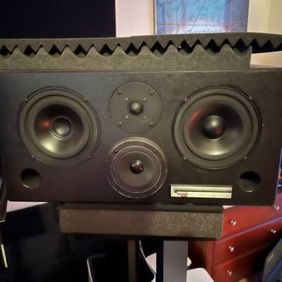 Harbeth HL Compact 7ES-3 Bookshelf Speakers; Rosewood Pair w Harbeth HL Compact 7ES-3 Bookshelf Speakers; Rosewood Pair w