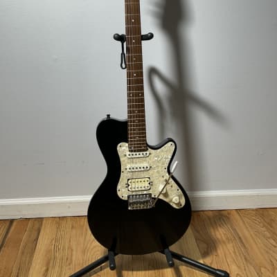 Godin SD 2001 - Black Gloss with Pearlized Pick Guard for sale