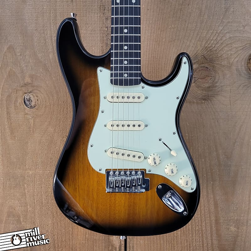 Oscar Schmidt OS-30 3/4 Size Stratocaster-Style Electric Guitar Tobacco Sunburst Used